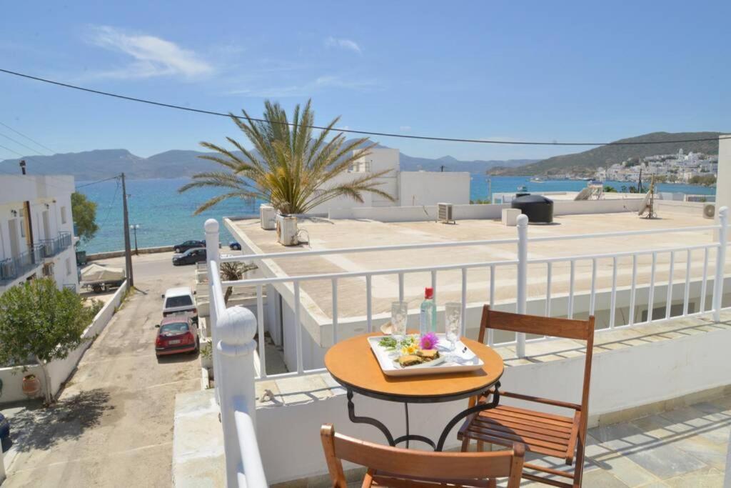 Esperos Seaside Suite In Adamas, Milos Kültér fotó